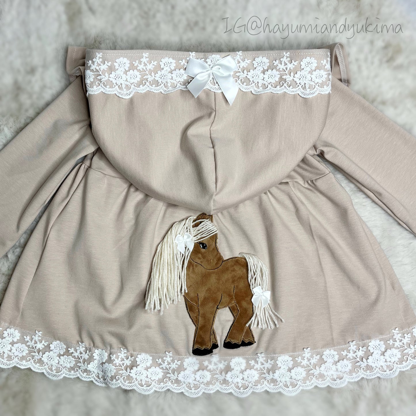 Jäckchen mit Stickerei 56 - 158