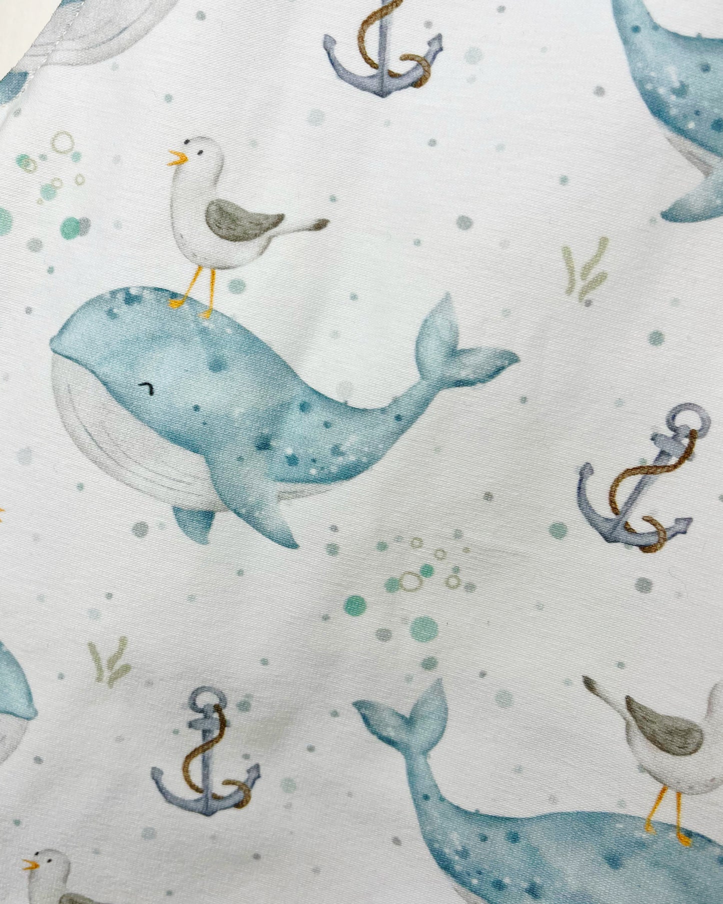 [012] VORBESTELLUNG Eigenproduktion Wale weiß 0,5m