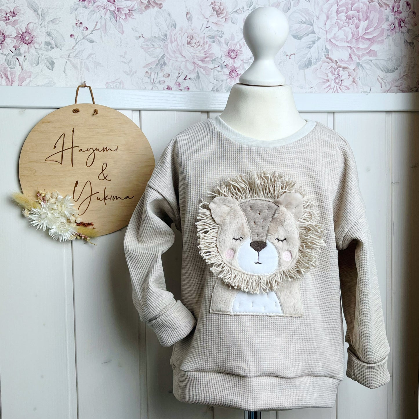 Sweater mit Stickerei 62 - 146