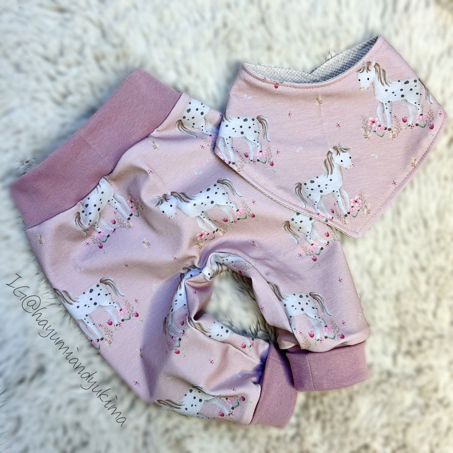 Pumphose + Lätzchen 56 - 92